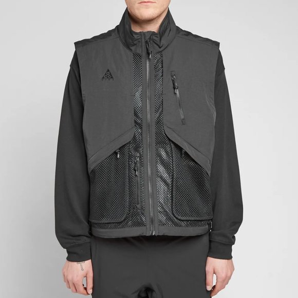 Nike ACG Vest Mens Size XS Triple Black Full Zip